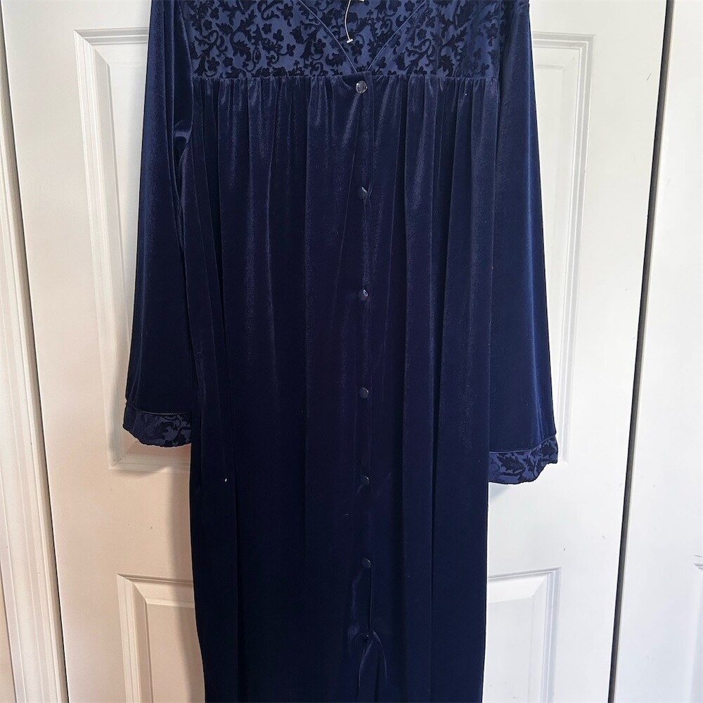 Secret Treasures Robe Womens 2XL Navy Velour Snap Front Floral Duster